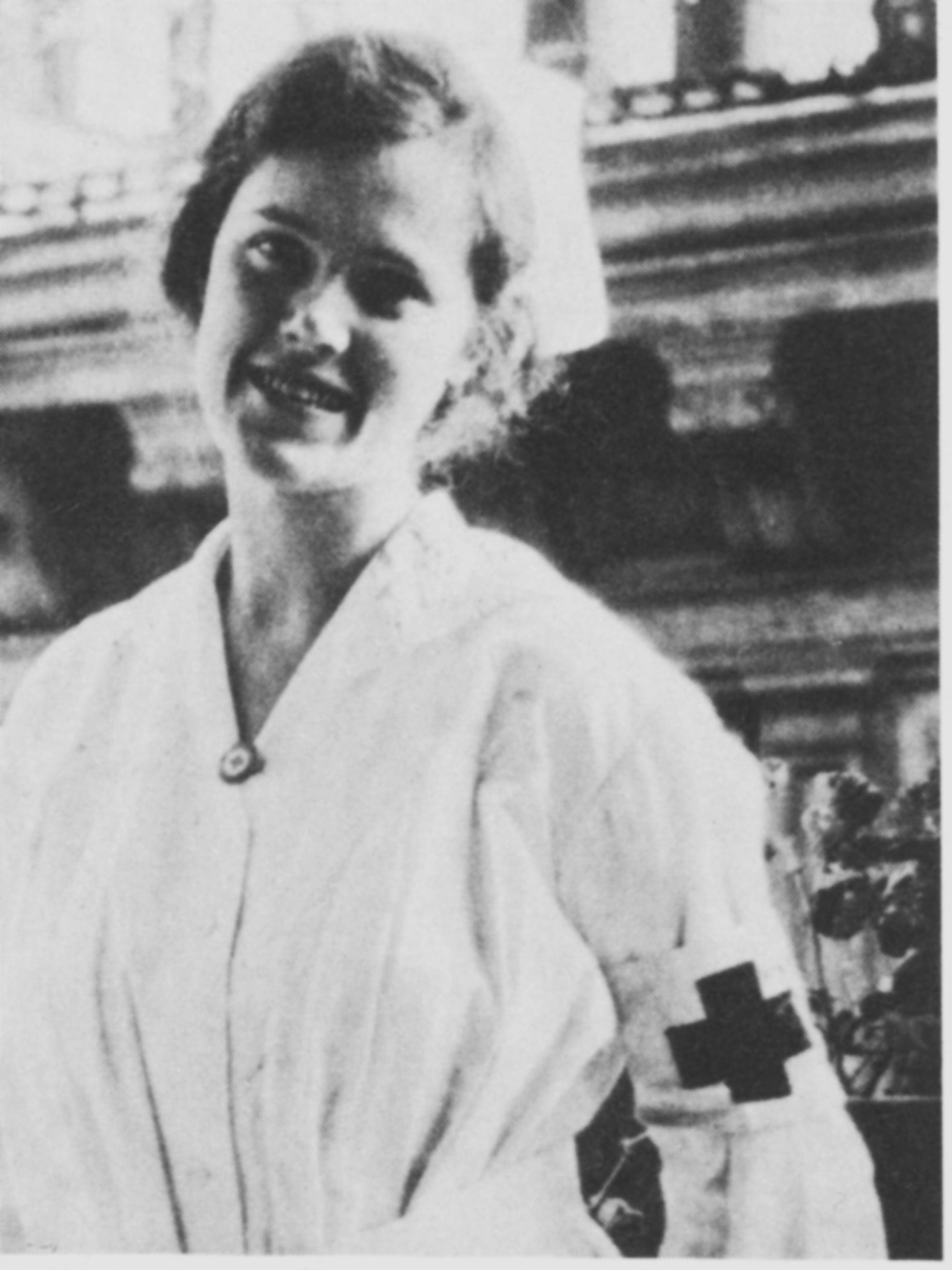 Un ritratto del 1918 di Agnes von Kurowsky, la crocerossina americana di cui si innamorò Hemingway durante la convalescenza all'ospedale della Croce Rossa a Milano