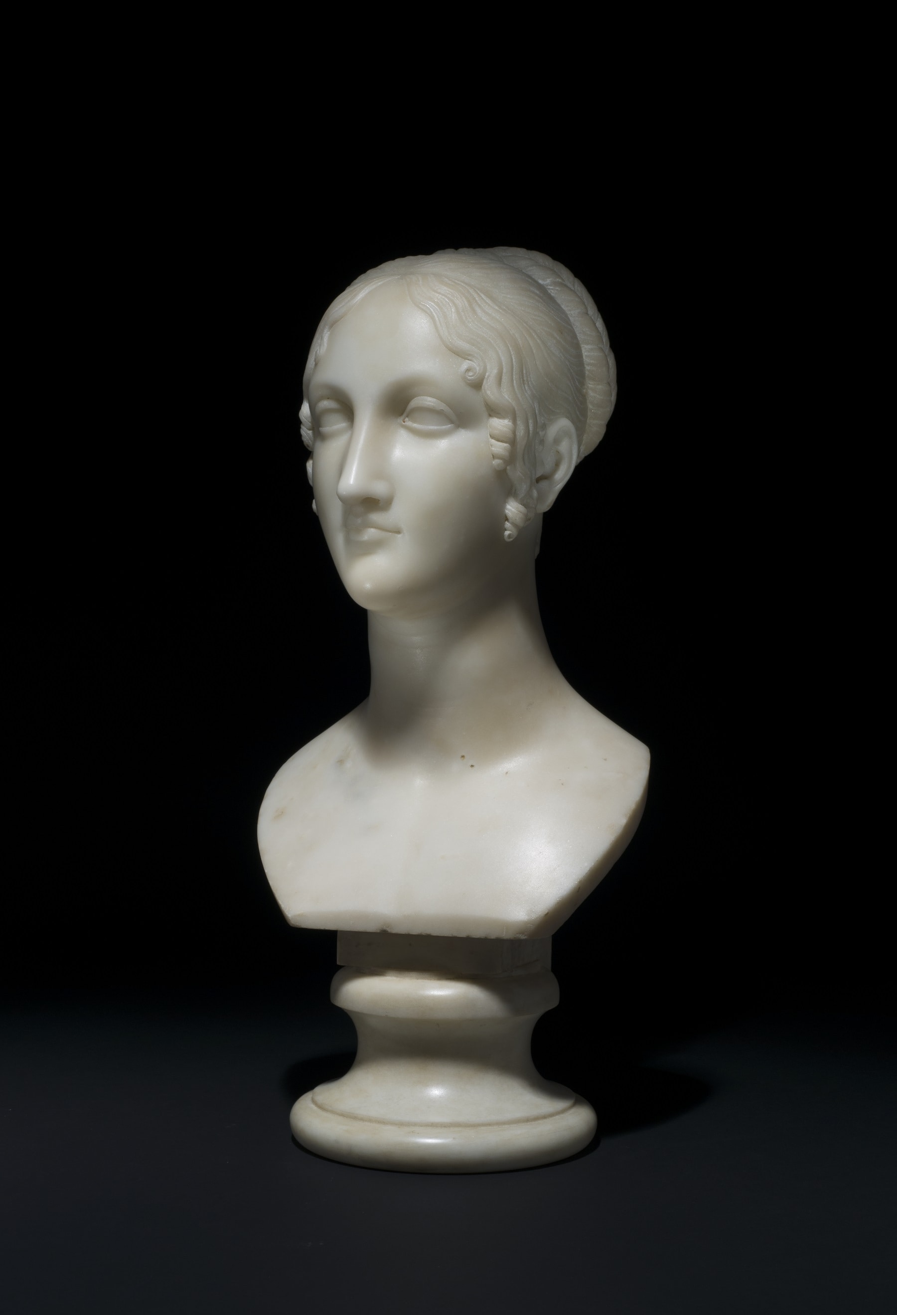 Antonio Canova, Testa di Lucrezia d’Este, 1821-1822, Marmo, 42x25x14 cm., Londra, Daniel Katz Gallery