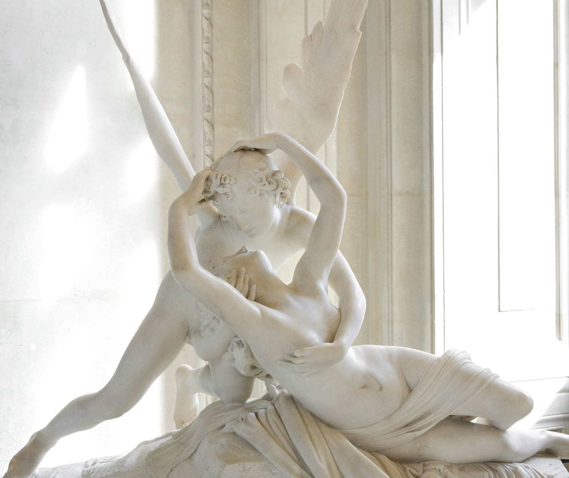 Antonio Canova, Amore e Psiche, 1787 – ’93, Marmo, h. 155cm., due copie: Museo del Louvre, Parigi e Museo statale Ermitage, San Pietroburgo 