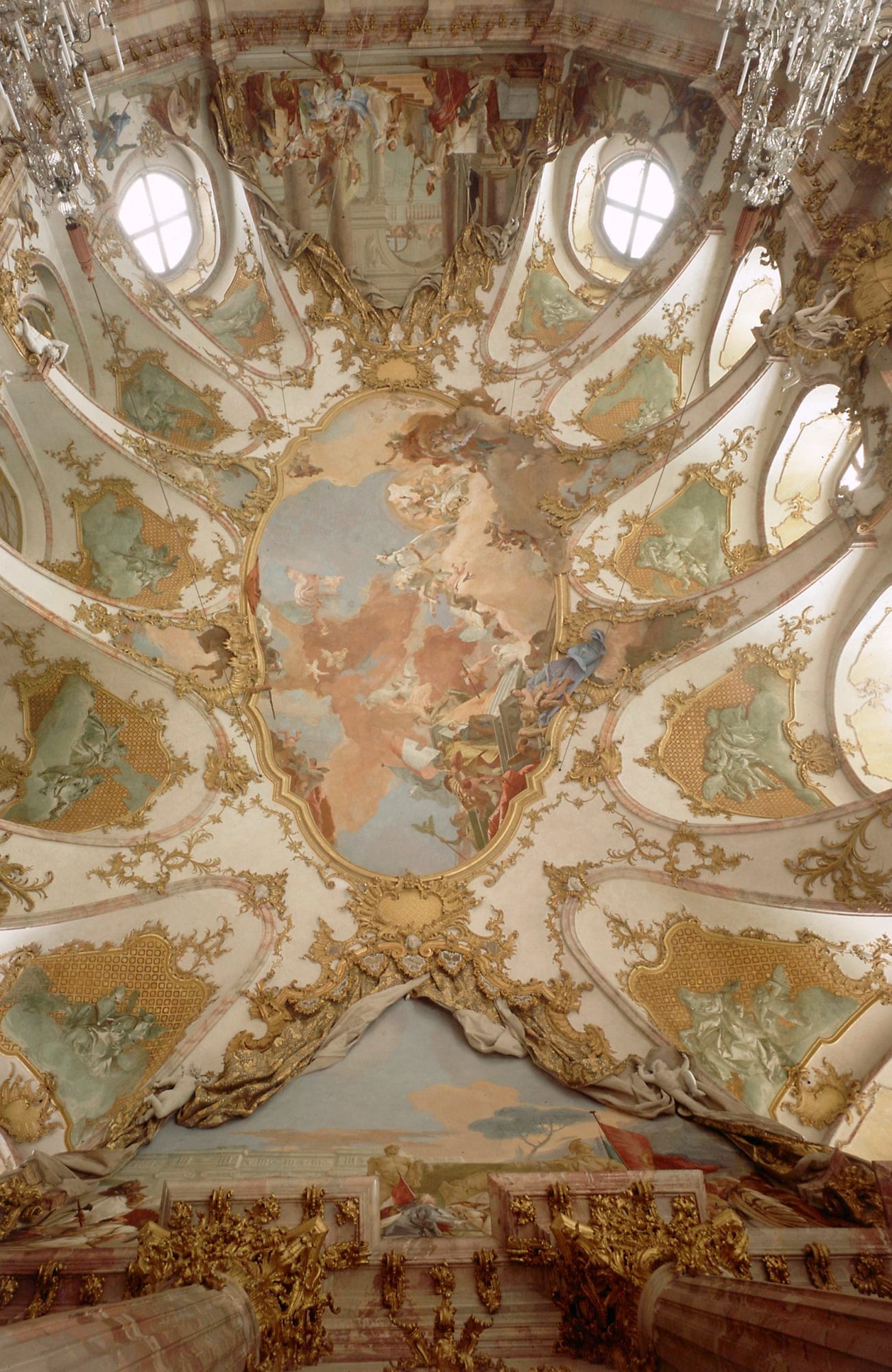 Giambattista Tiepolo, Apollo conduce al genio della Nazione germanica Beatrice di Burgundia (Storia della diocesi di Würzburg), affresco della Sala Imperiale della Residenza, 1751-‘53, Würzburg