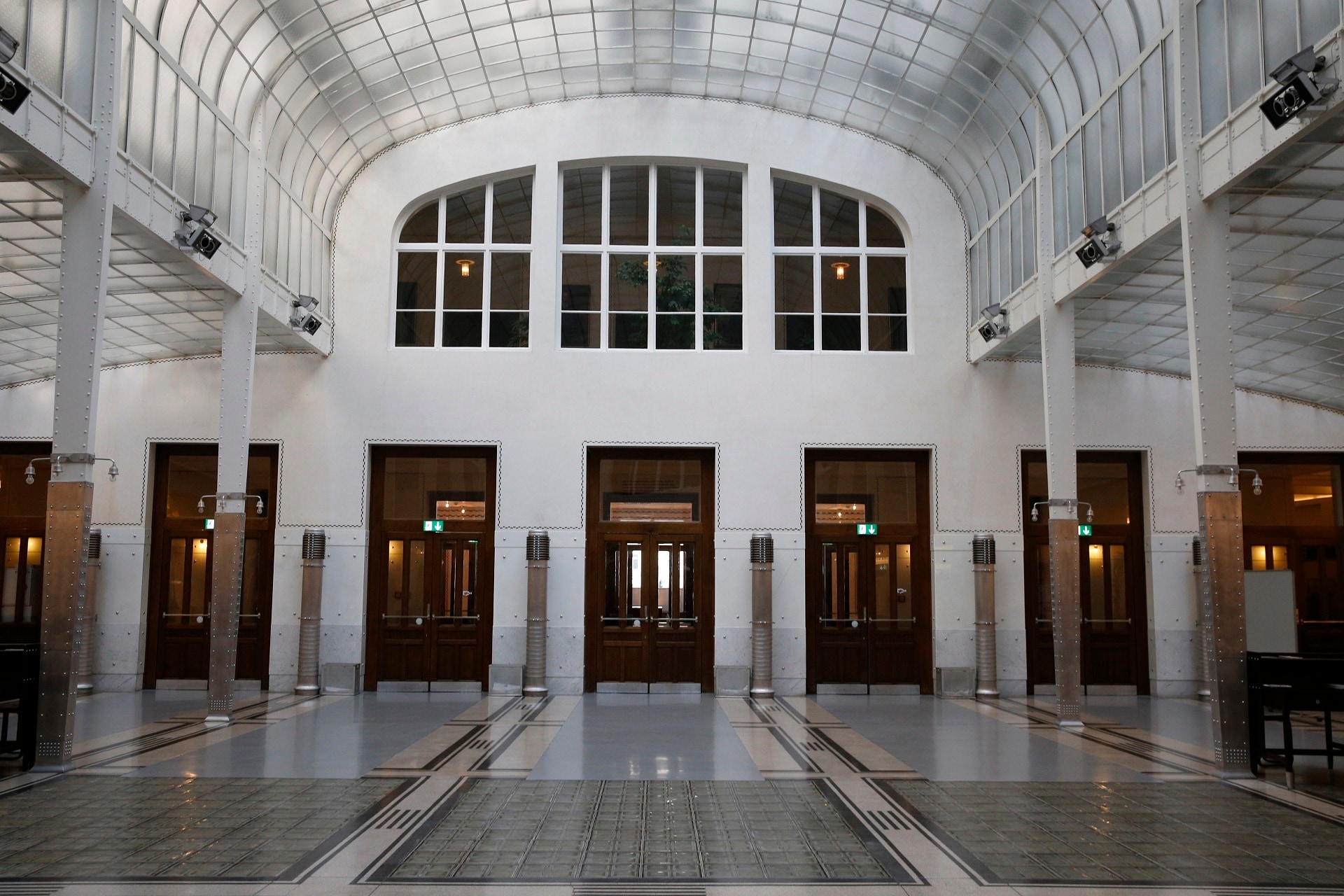 Otto Wagner, Cassa di Risparmio postale, salone interno, Vienna, 1903-1912