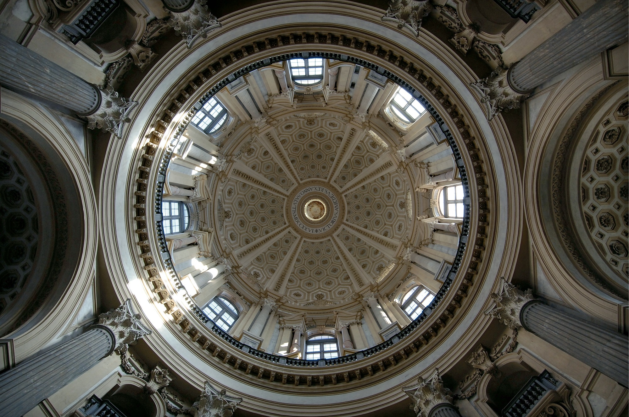 Filippo Juvarra, Interno, vista centrale della Cupola della Basilica di Superga (1717-1731), Torino